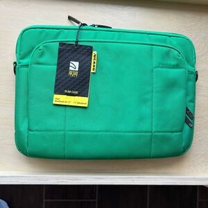 NWT TUCANO DESIGN MILANO ITALY 
SLIM CASE
iPad
MacBook Air 11"
11" Ultrabook